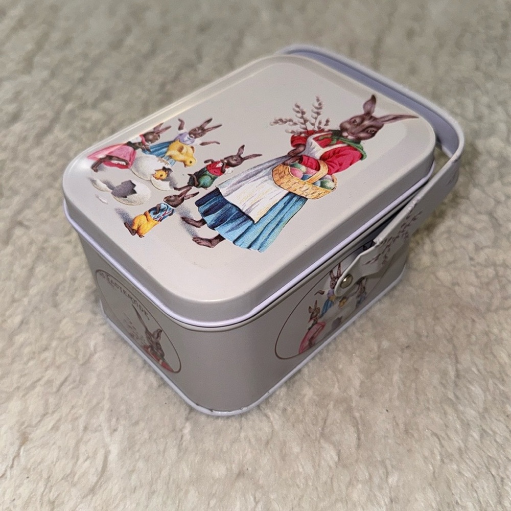 NEW Mini Easter Bunny Tin Basket Box